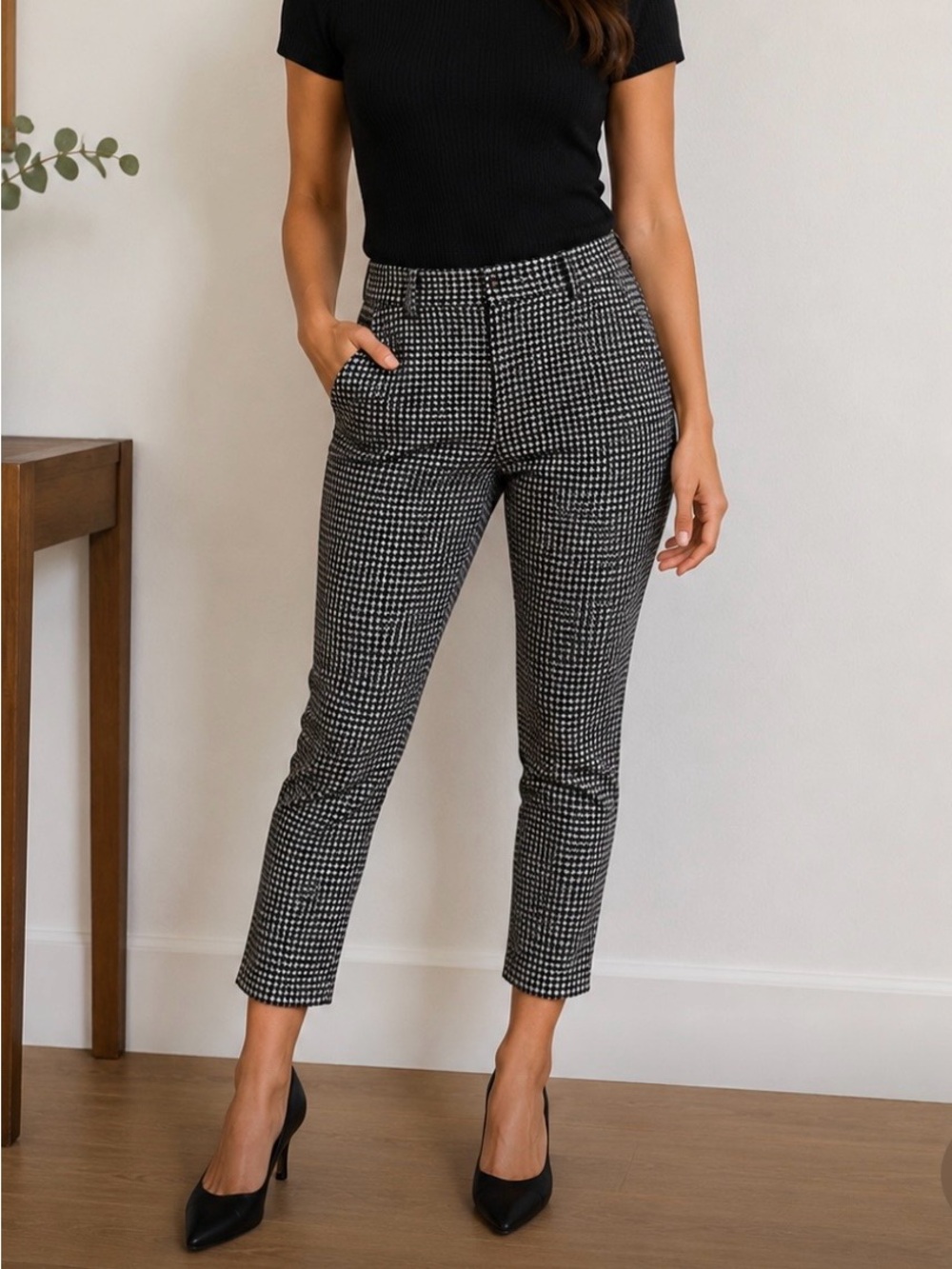 Old Navy Black and White Skinny Dress Pants